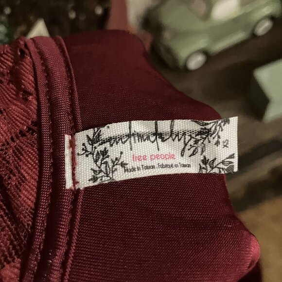 Intimately Free People Burgundy Lace Back Long Sleeve Top Size XS - Picture 3 of 4